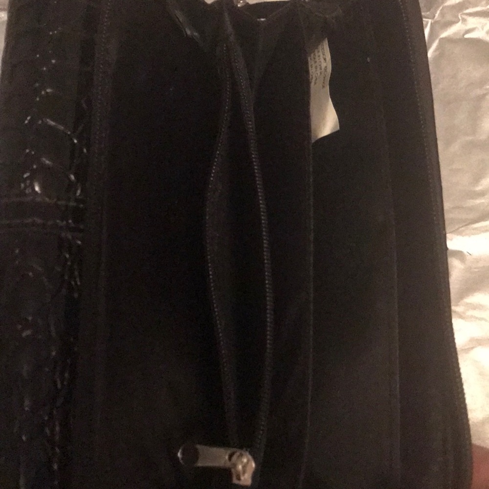 Pleather Croc Pattern Wallet - Picture 4 of 6